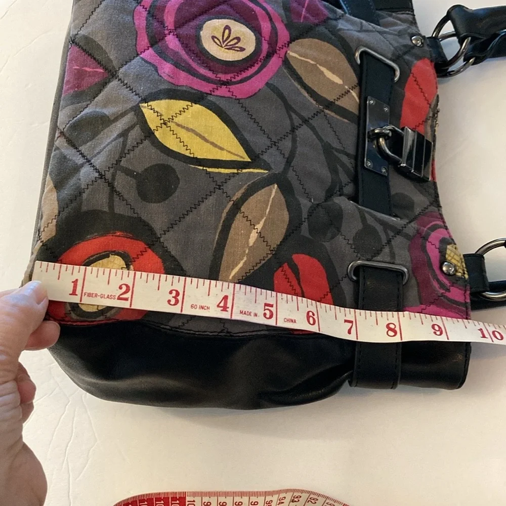 Relic Quilted Shoulder Bag purse Black Multicolor Floral purple interior - Picture 8 of 13